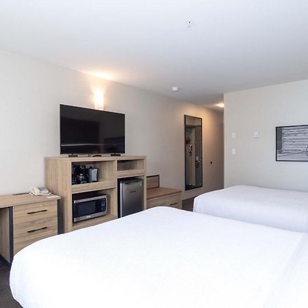 Sandman Hotel Quesnel Eksteriør billede